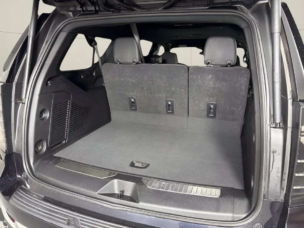 Used 2025 Dark Ash Metallic Chevrolet Premier image 24