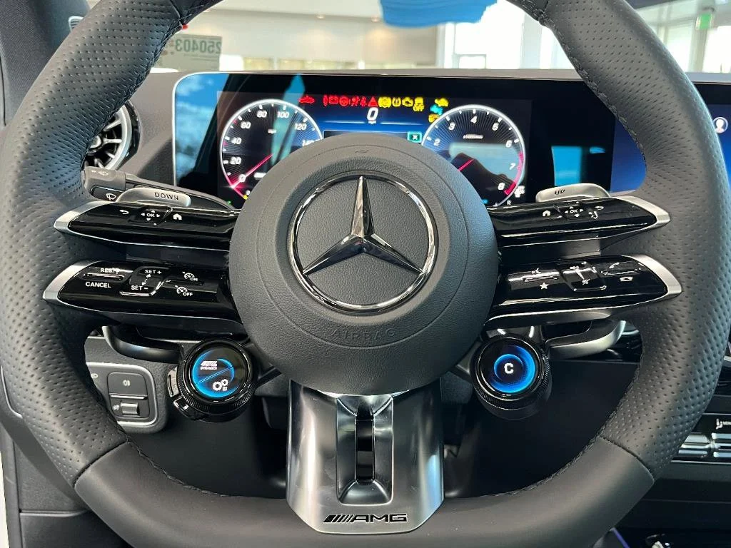 2025 Mercedes-Benz GLA GLA35 AMG - Photo 10