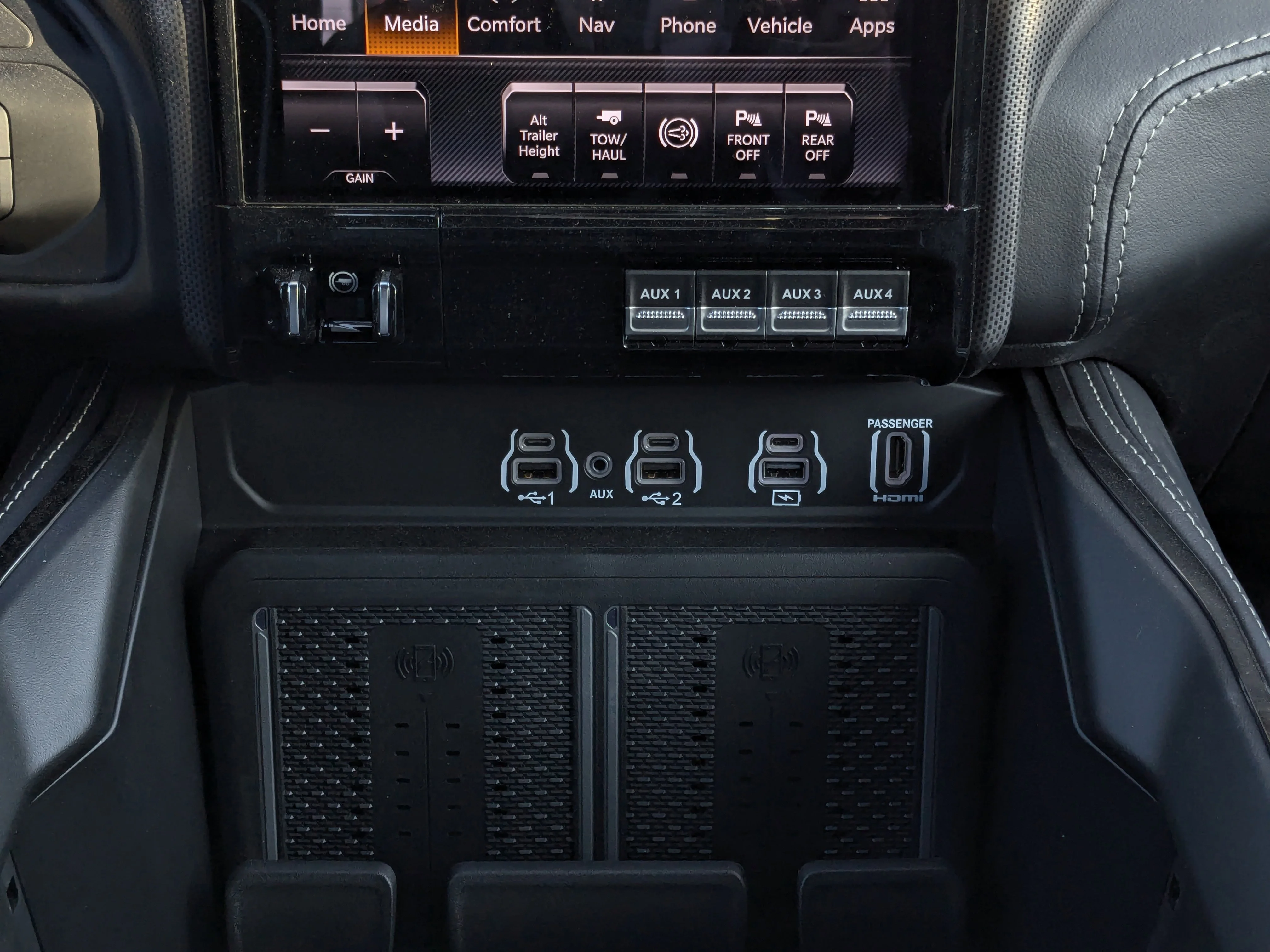 New 2026 Black RAM Limited - - Night Edition - Limited Level 1 Equip Grp - Power Sunroof - 6.7L Cummins HO Diesel & Mor image 19