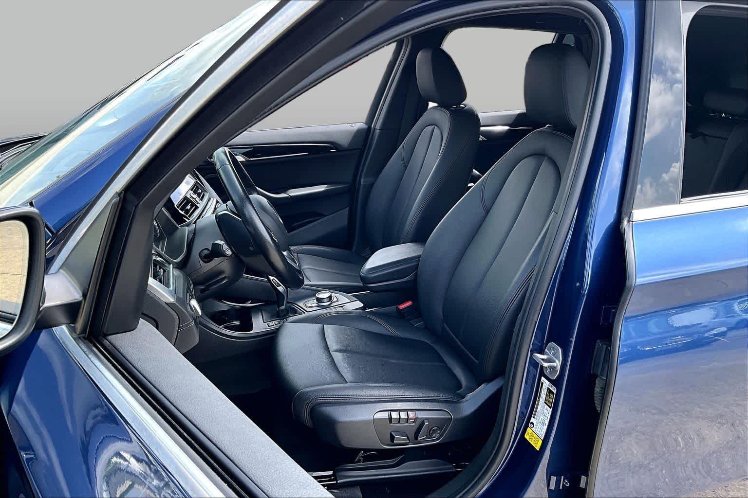 Used 2021 Phytonic Blue Metallic BMW sDrive28i image 7