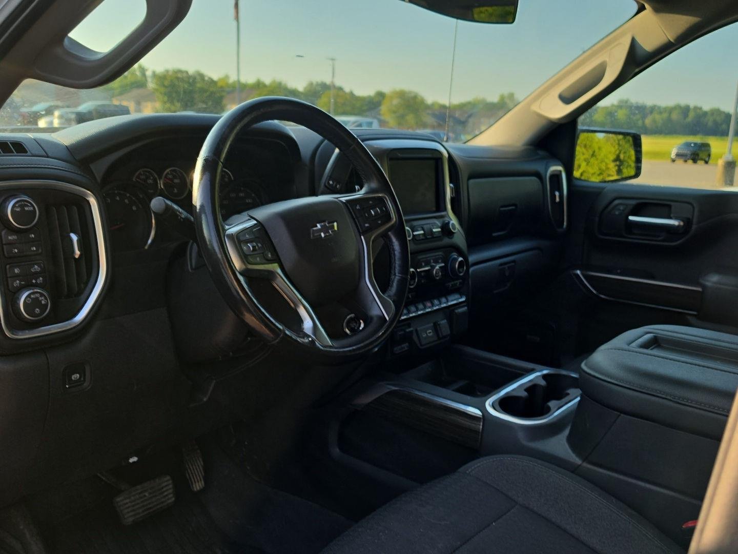 Used 2021 Silver Ice Metallic Chevrolet LT Trail Boss image 5