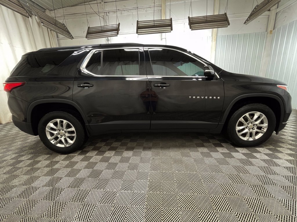 Certified Used 2019 MOSAIC BLACK METALLIC Chevrolet LT Cloth image 17