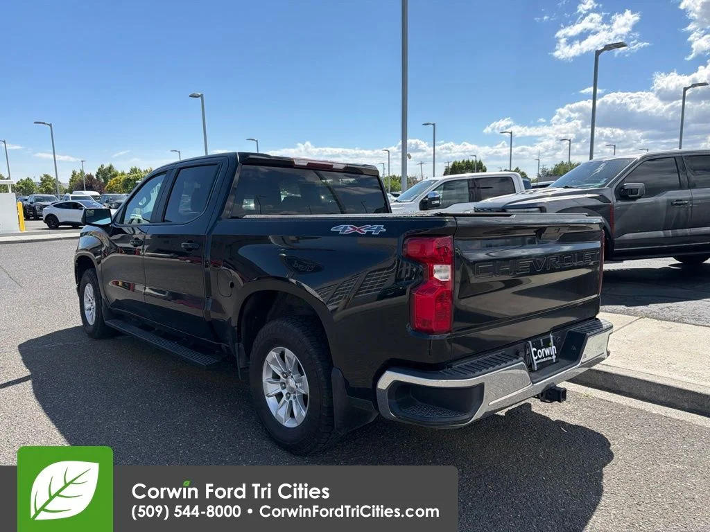 Used 2021 Black Chevrolet LT image 14