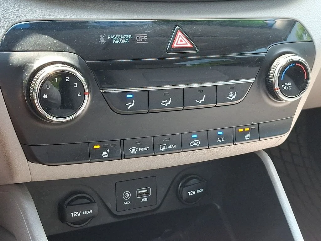Used 2018 Silver Hyundai SEL image 15