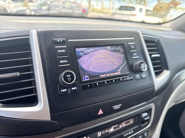 Used 2017  Honda LX image 24