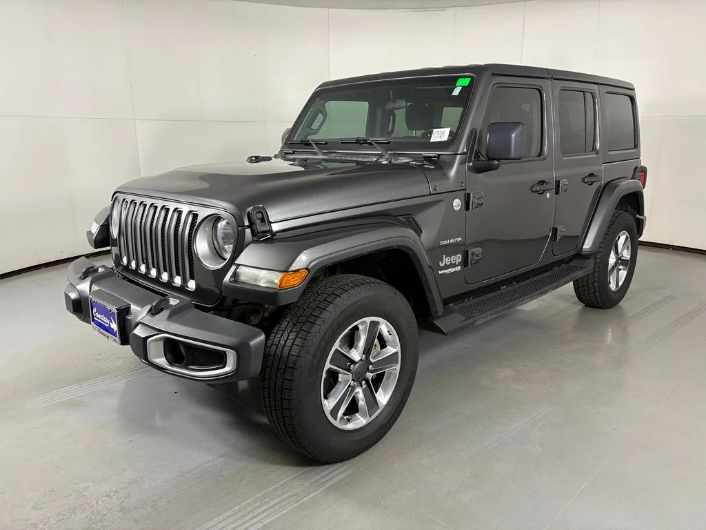 Used 2020 Gray Jeep Unlimited Sahara image 4