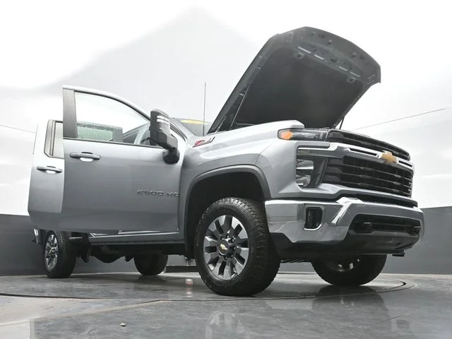 Used 2024 Gray Chevrolet LT image 32
