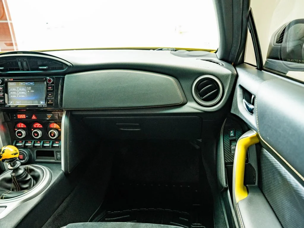 Used 2017 Charlesite Yellow Subaru Series.Yellow image 39
