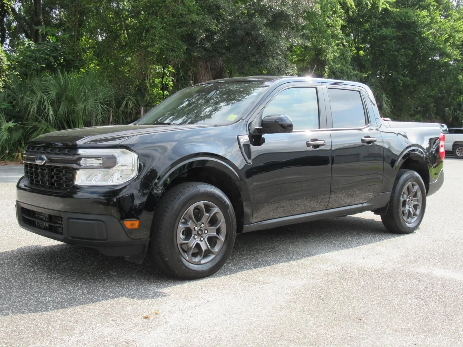 Used 2024 Black Ford XLT image 3