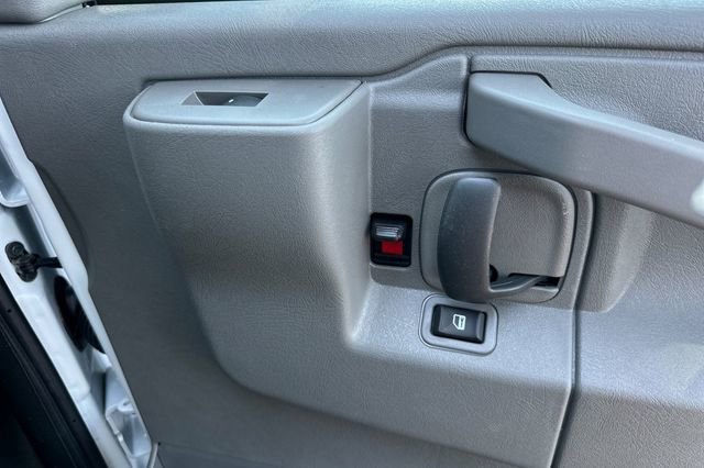 2025 Chevrolet Express Cargo Work Van - Photo 21