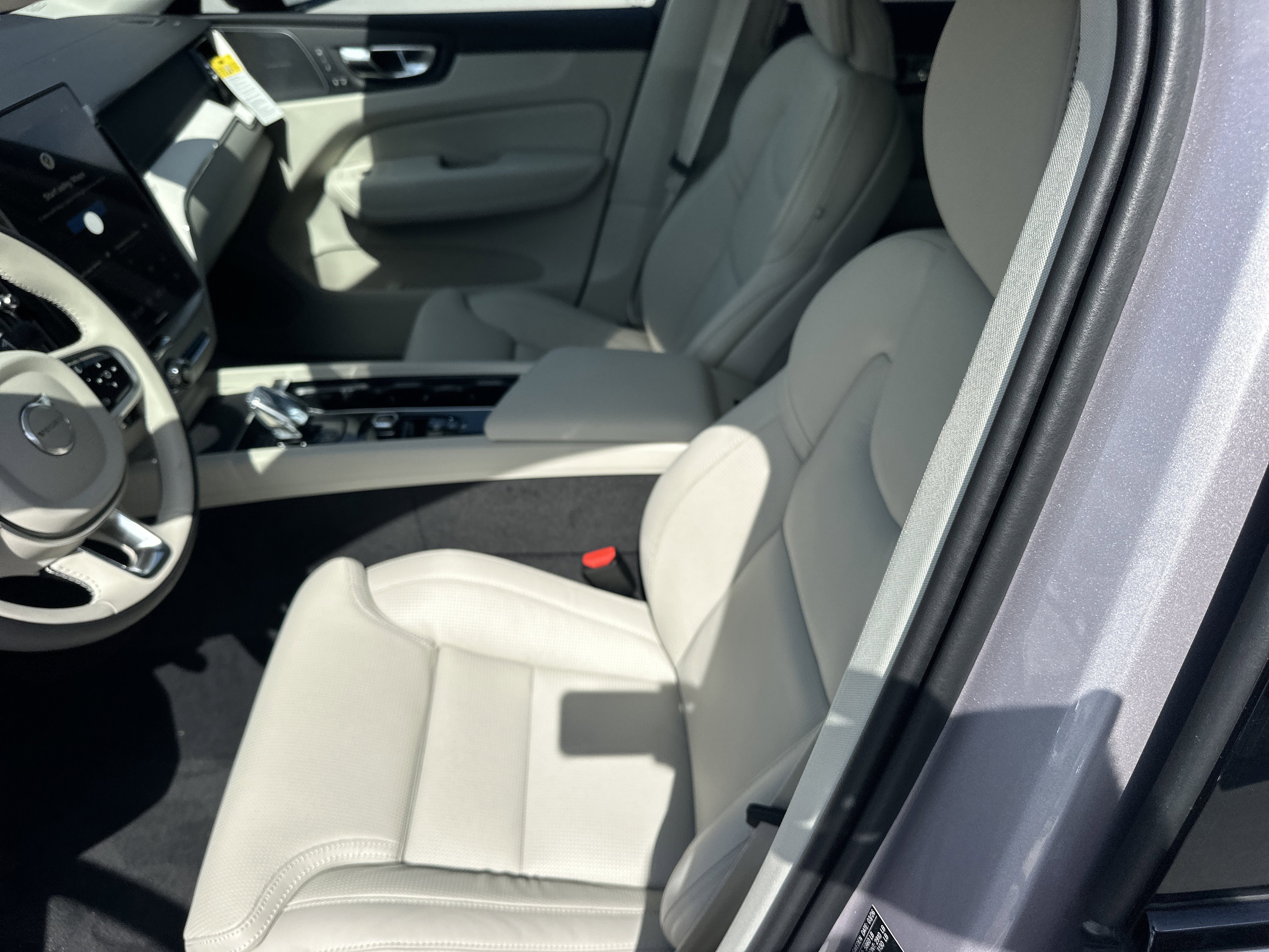 New 2026 Aurora Silver Volvo Ultra image 20