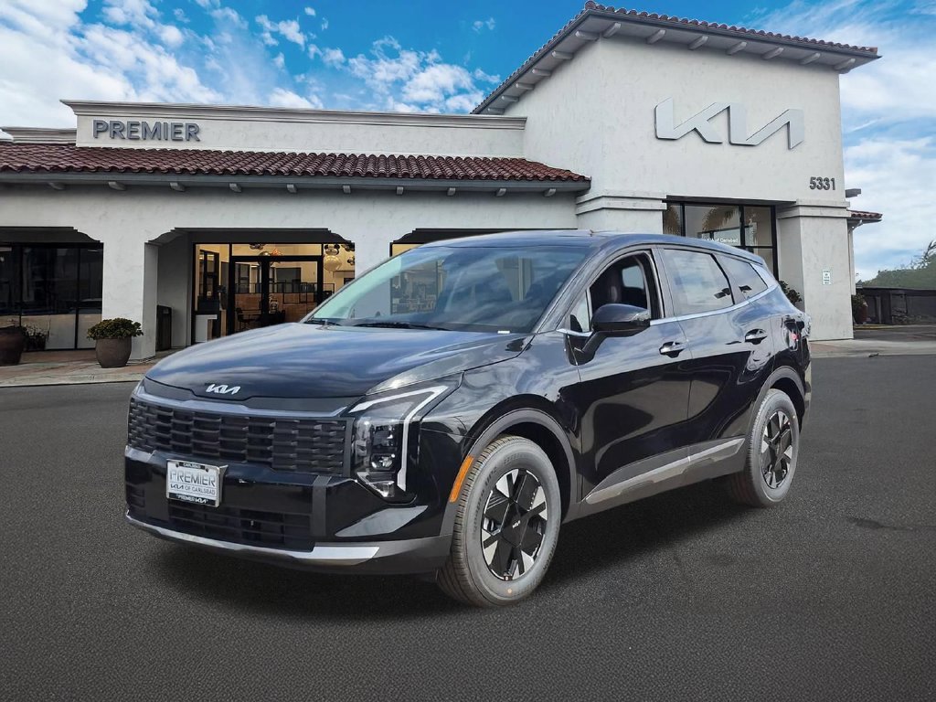 New 2027 Fusion Black Kia LX image 4