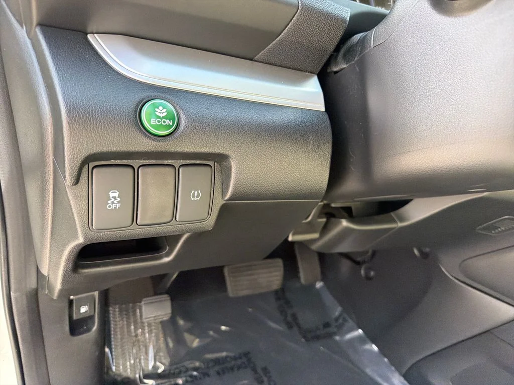 2016 Honda CR-V LX - Photo 16