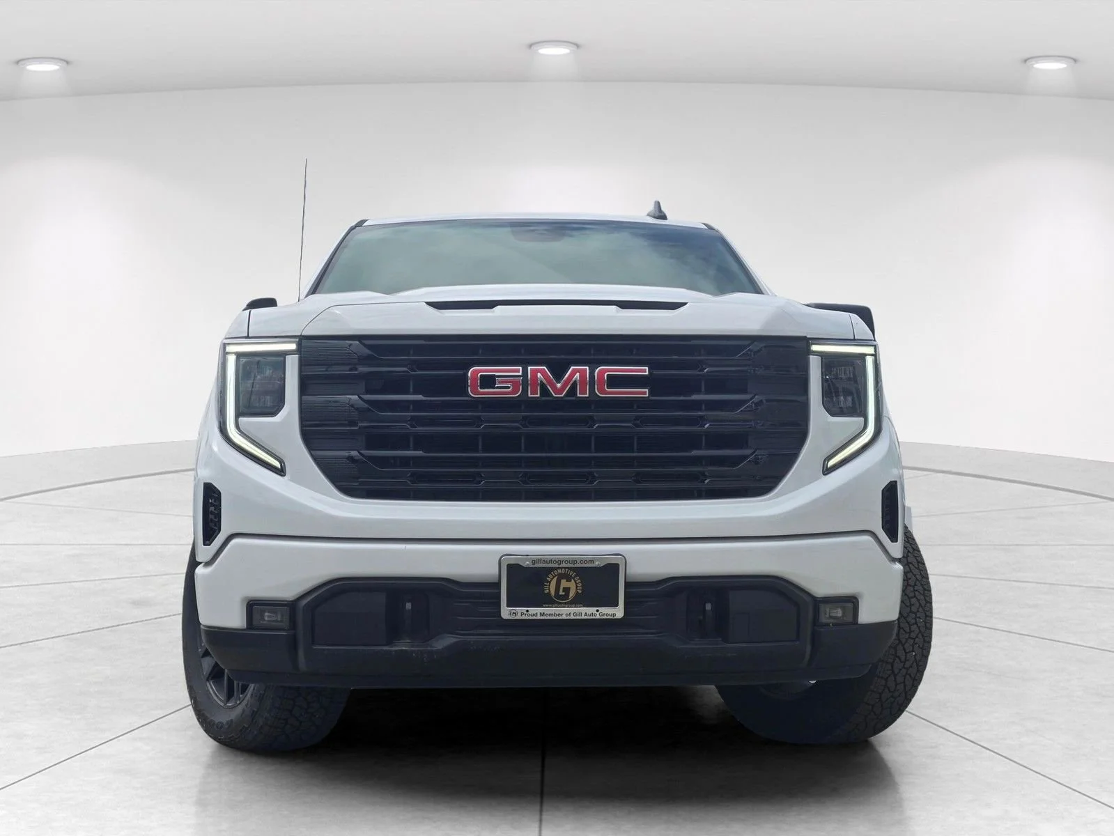2026 GMC Sierra 1500 Elevation - Photo 2