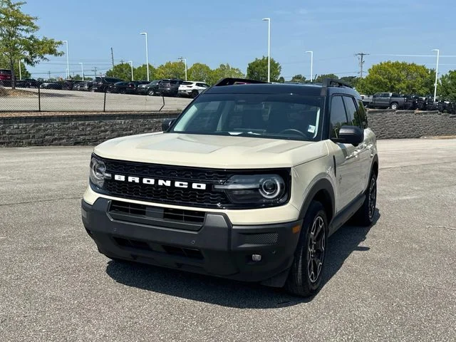 Used 2025 Beige Ford Outer Banks image 9