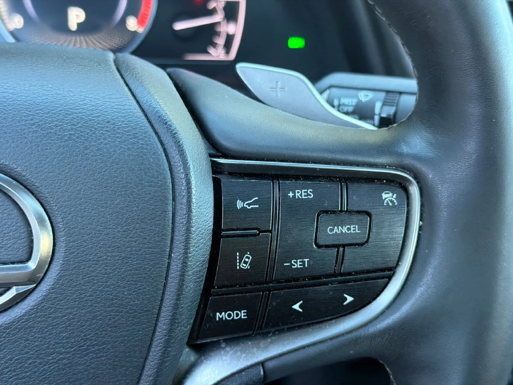 Used 2019 Silver Lexus 350 image 25