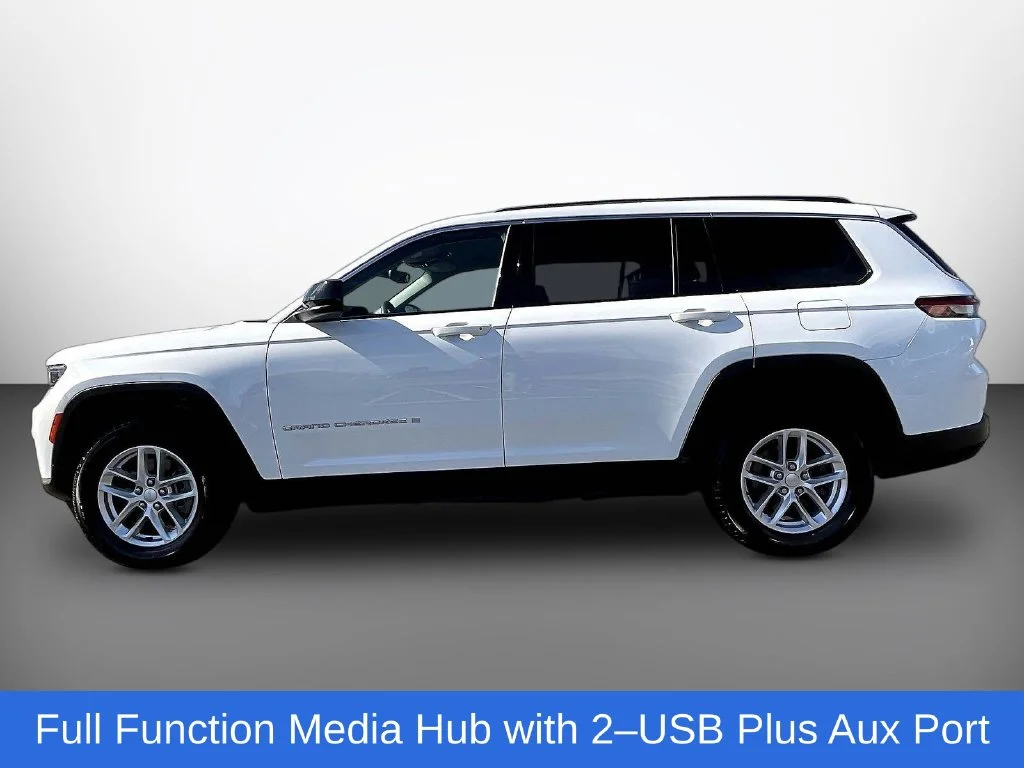 Used 2023 Bright White Clearcoat Jeep Laredo image 4
