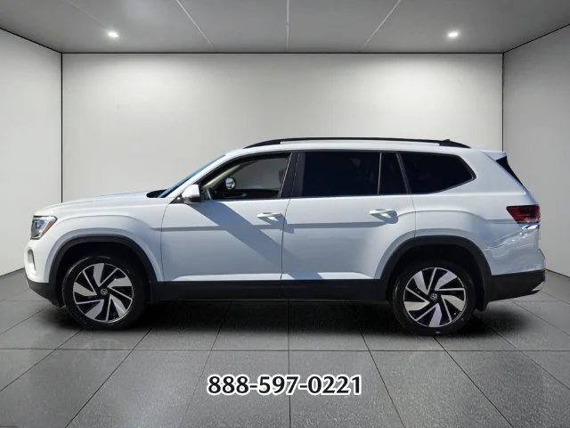 Certified Used 2024 Pure White Volkswagen 2.0T SE W/TECHNOLOGY image 2