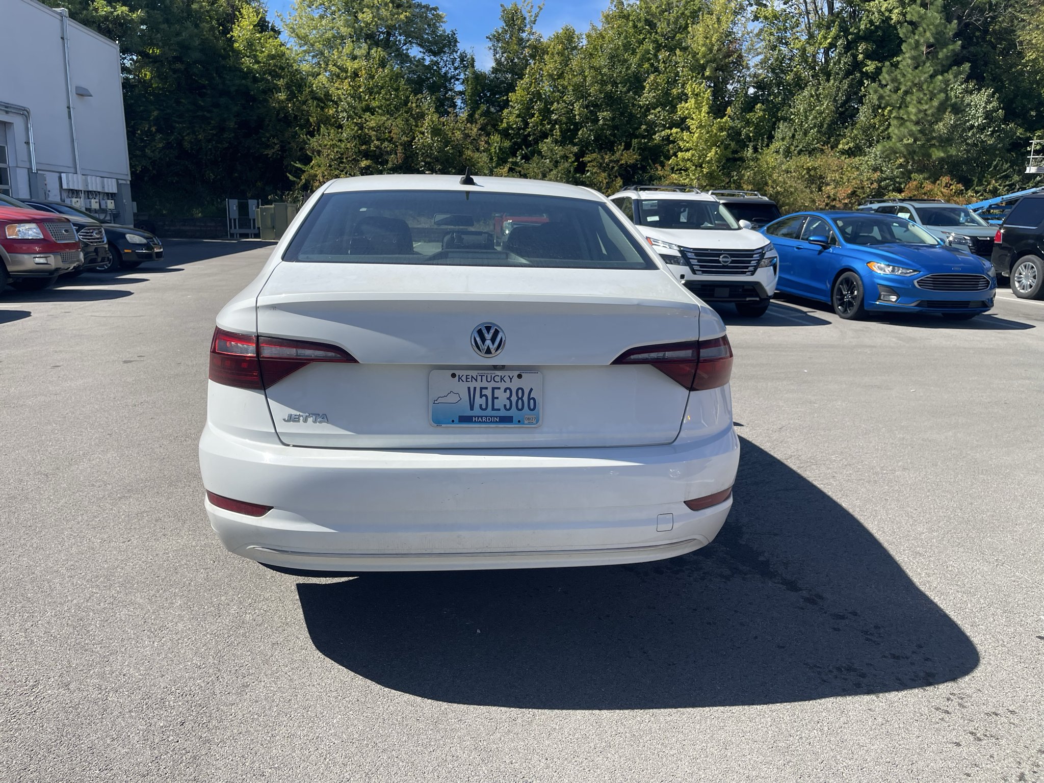 Used 2021 Pure White Volkswagen S image 4