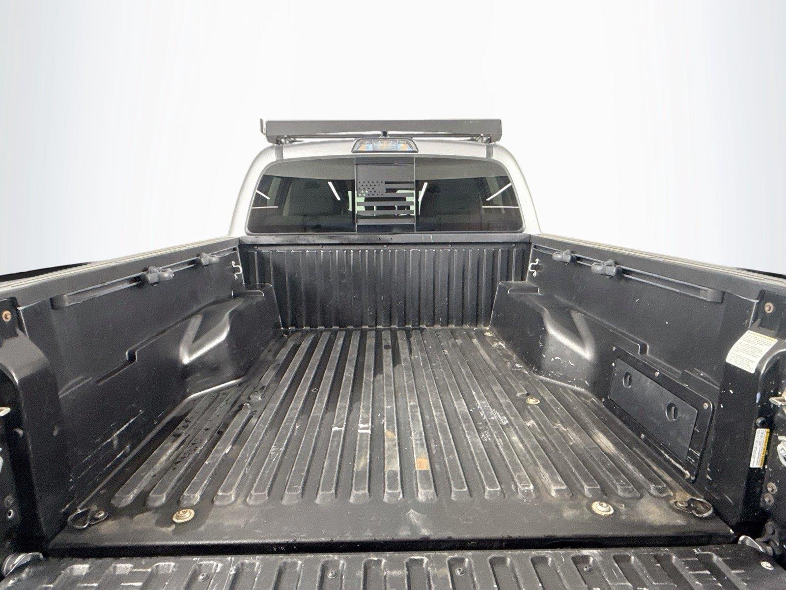 Used 2019 Cement Toyota SR5 image 35