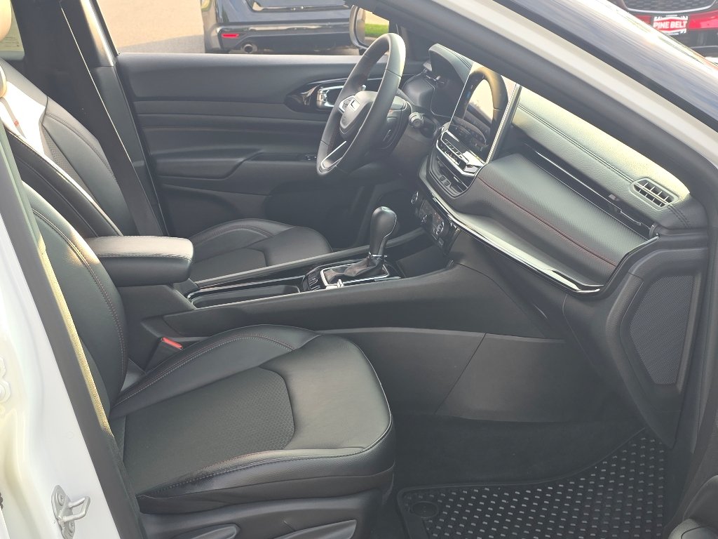 Used 2025 Bright White Clear Coat Jeep Trailhawk image 22