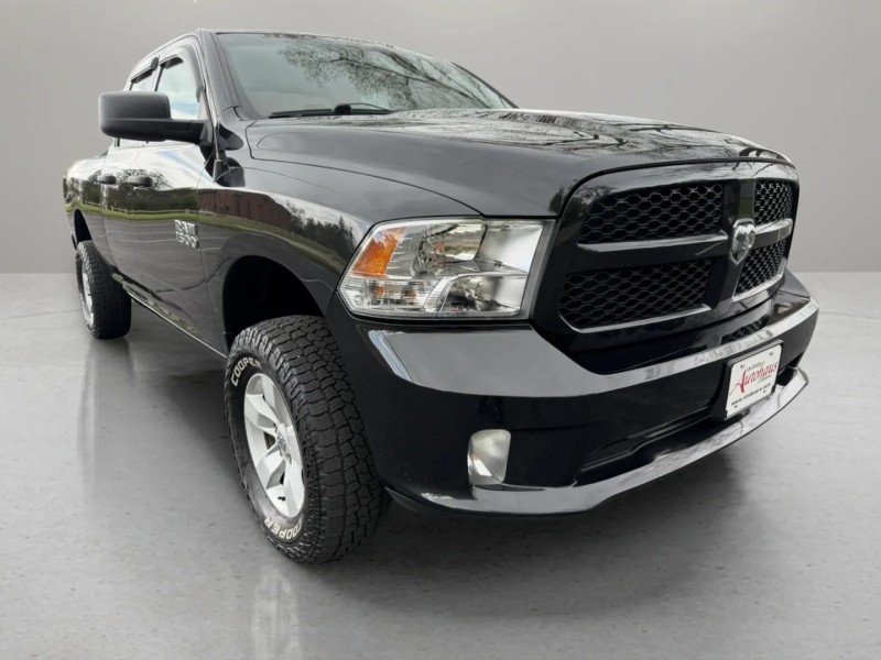 2018 RAM 1500 Express 4x4 Quad Cab 6'4's photo