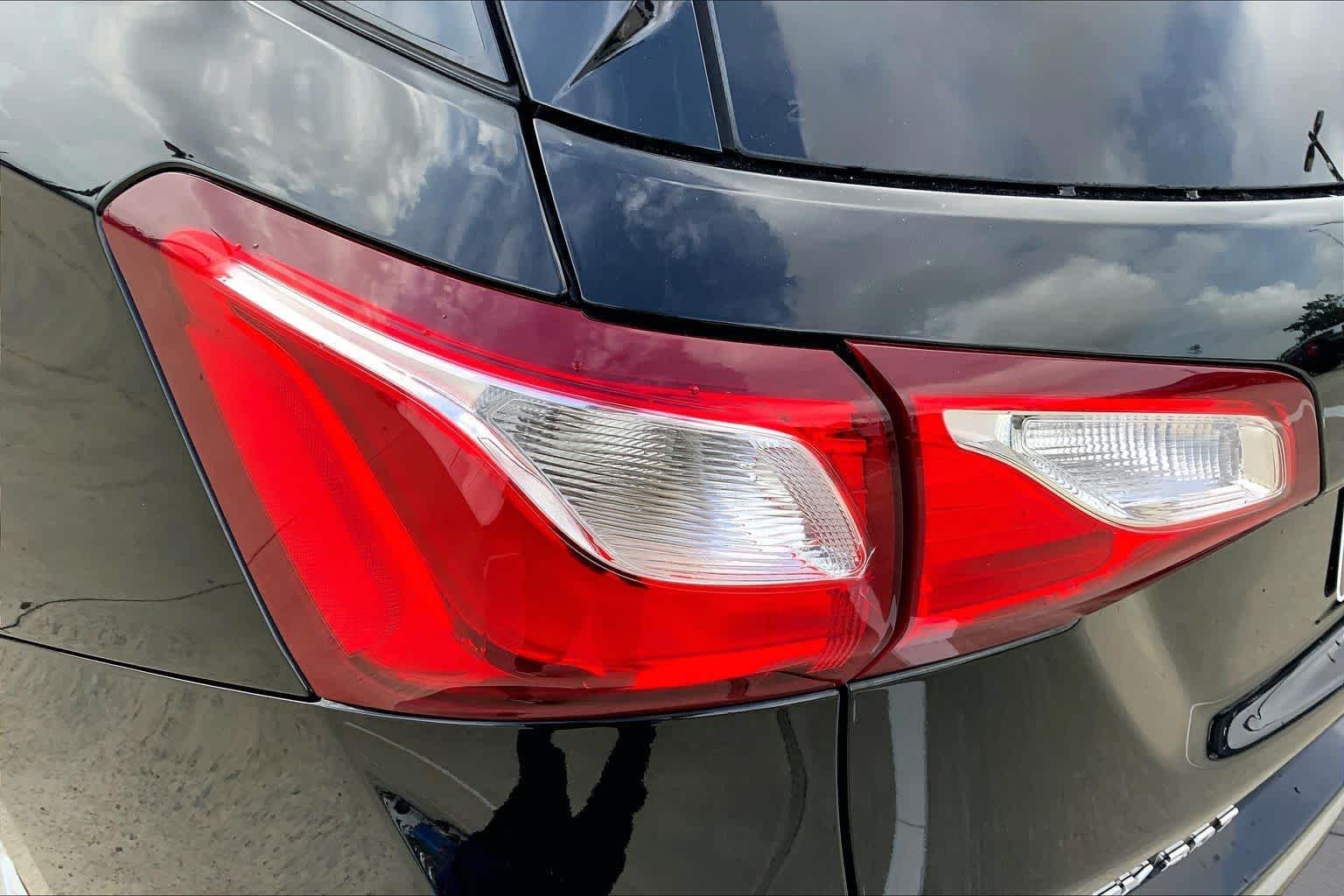 Used 2018 Mosaic Black Metallic Chevrolet Premier image 28