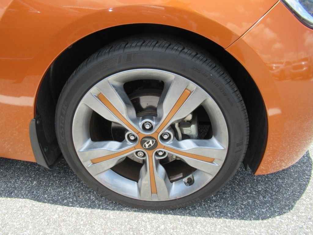 Used 2016  Hyundai Base image 5