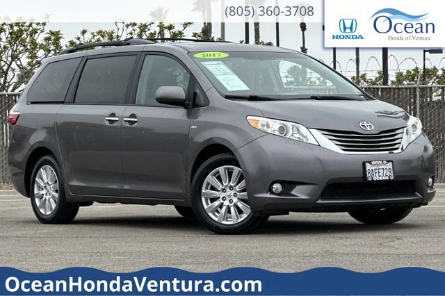 2017 Toyota Sienna XLE V6 AWD 7-Passenger's photo