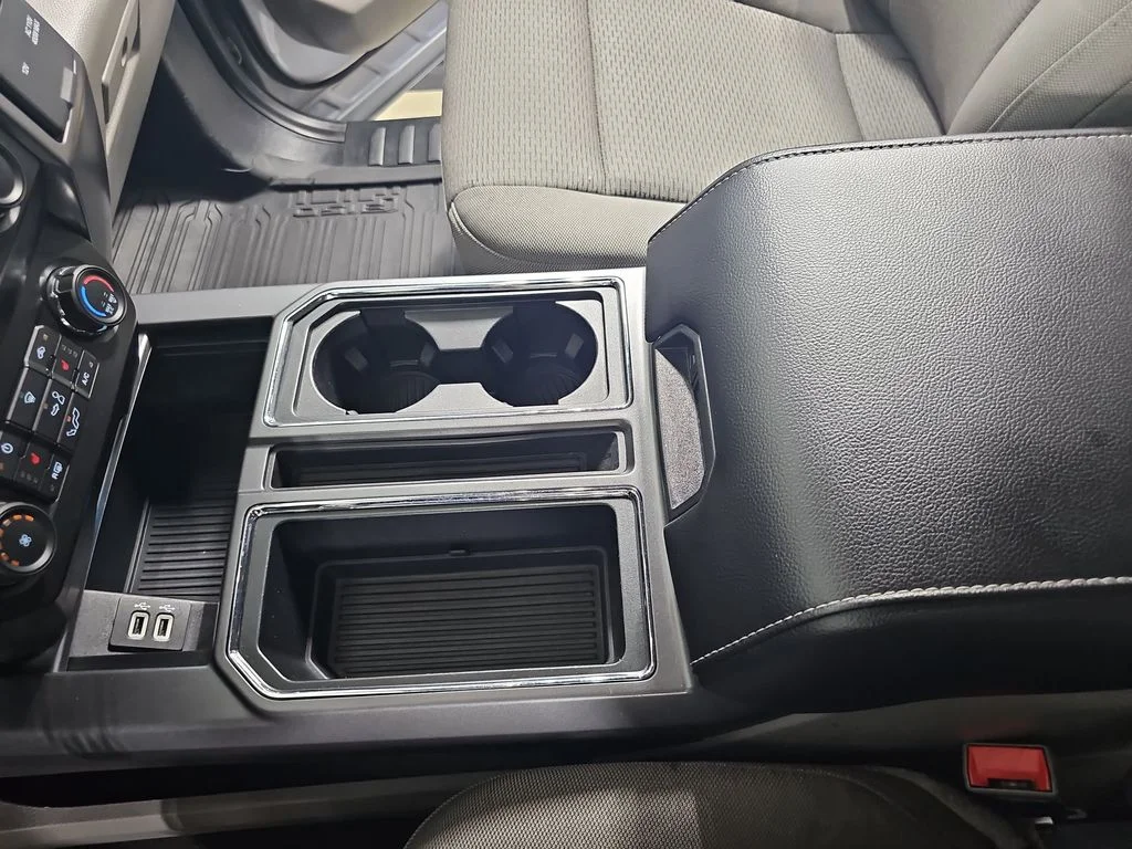 Used 2020 Silver Ford XLT image 29