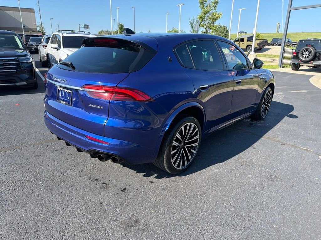 Used 2023 Blue Maserati Modena image 7