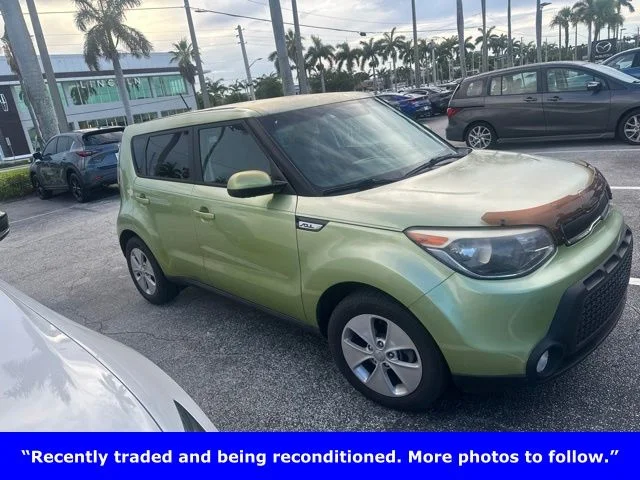 Used 2015 Green Kia Base image 1
