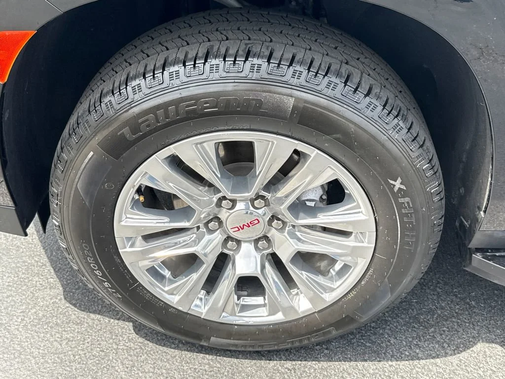 Used 2024 Onyx Black GMC Denali image 5