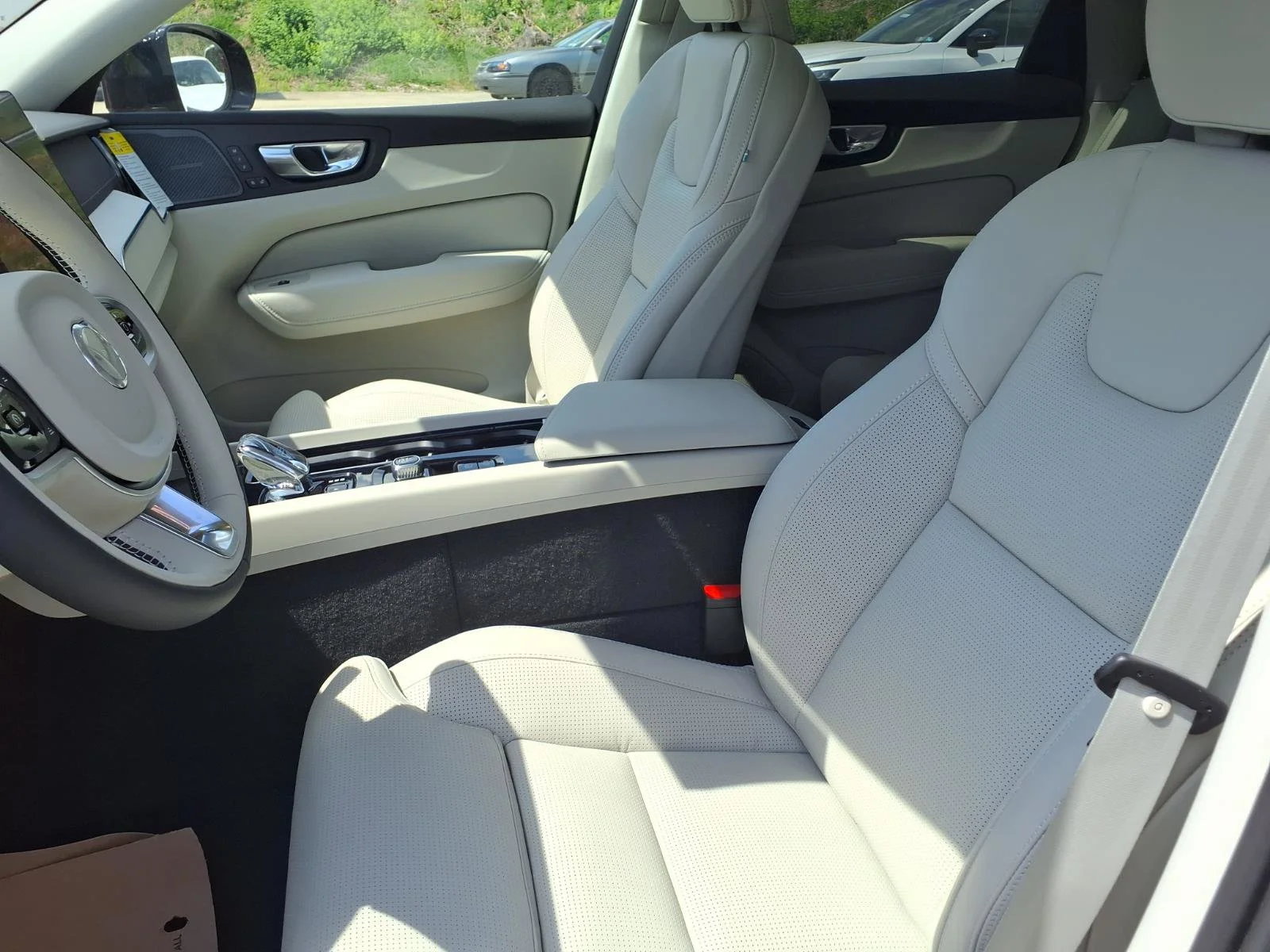 New 2026 Denim Blue Metallic Volvo Ultra image 4