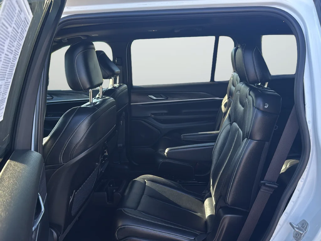 Certified Used 2024 White Jeep Limited image 27
