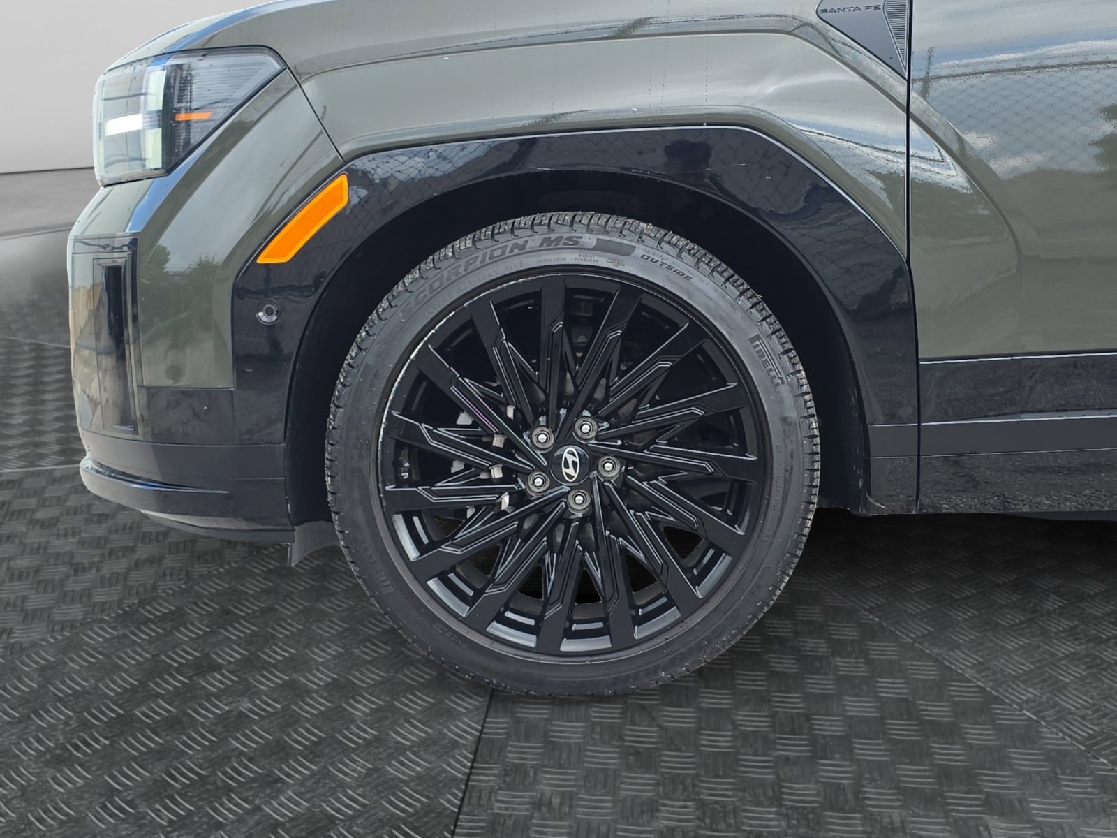 Used 2024 Rockwood Green Hyundai Calligraphy image 9