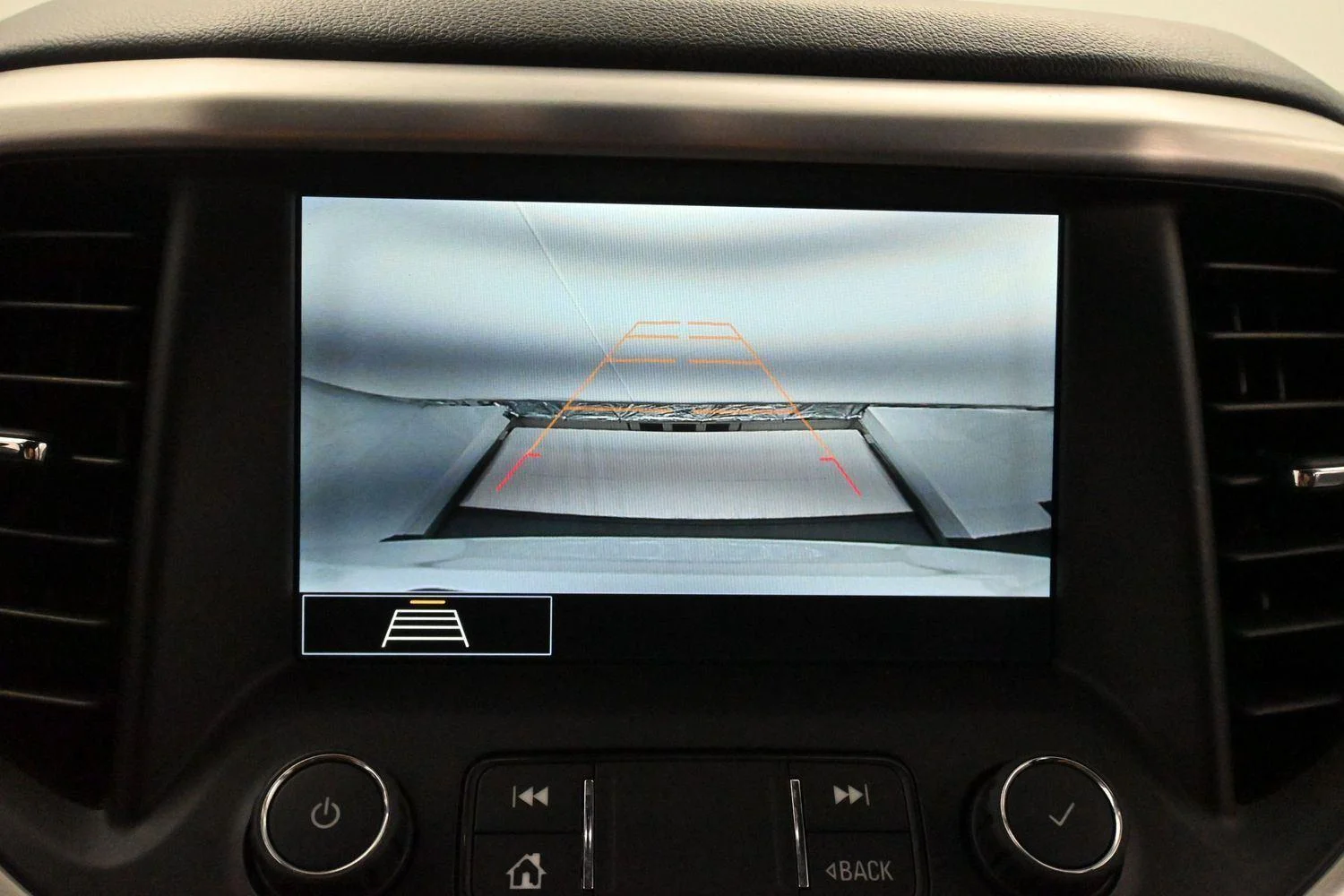 Used 2020 Quicksilver Metallic GMC SLT image 26