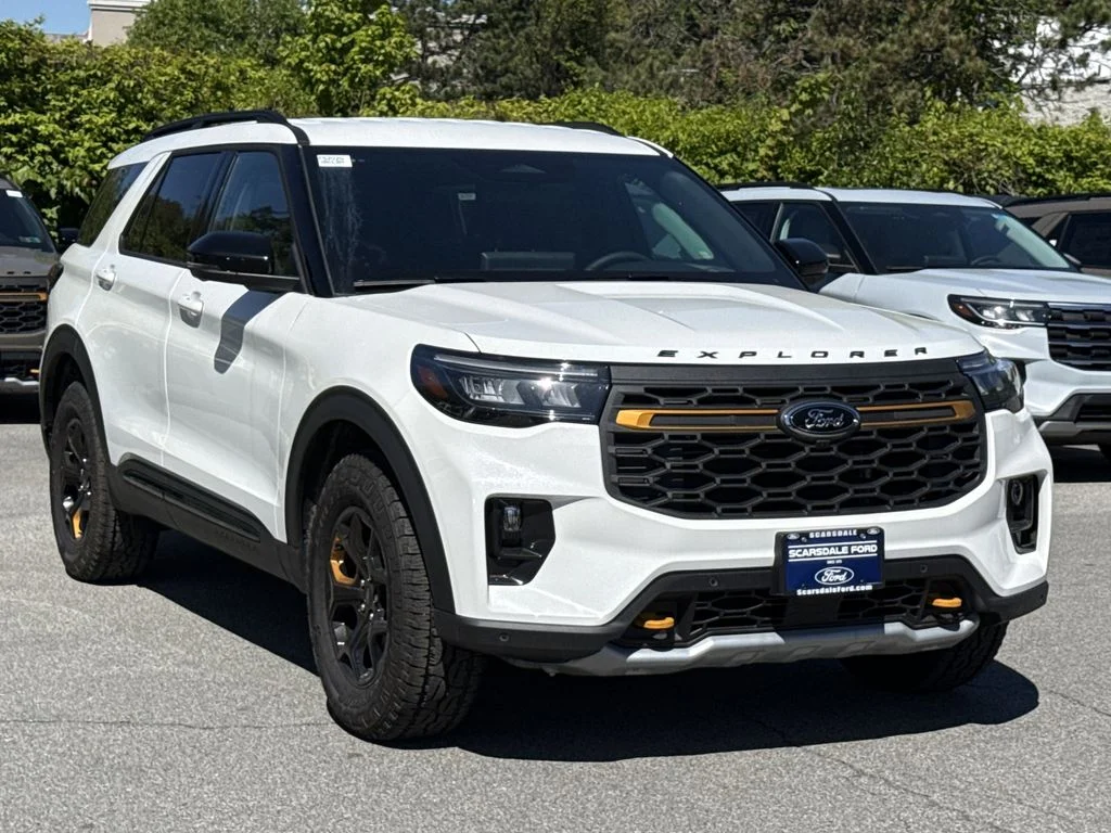 New 2026 White Ford Tremor image 1