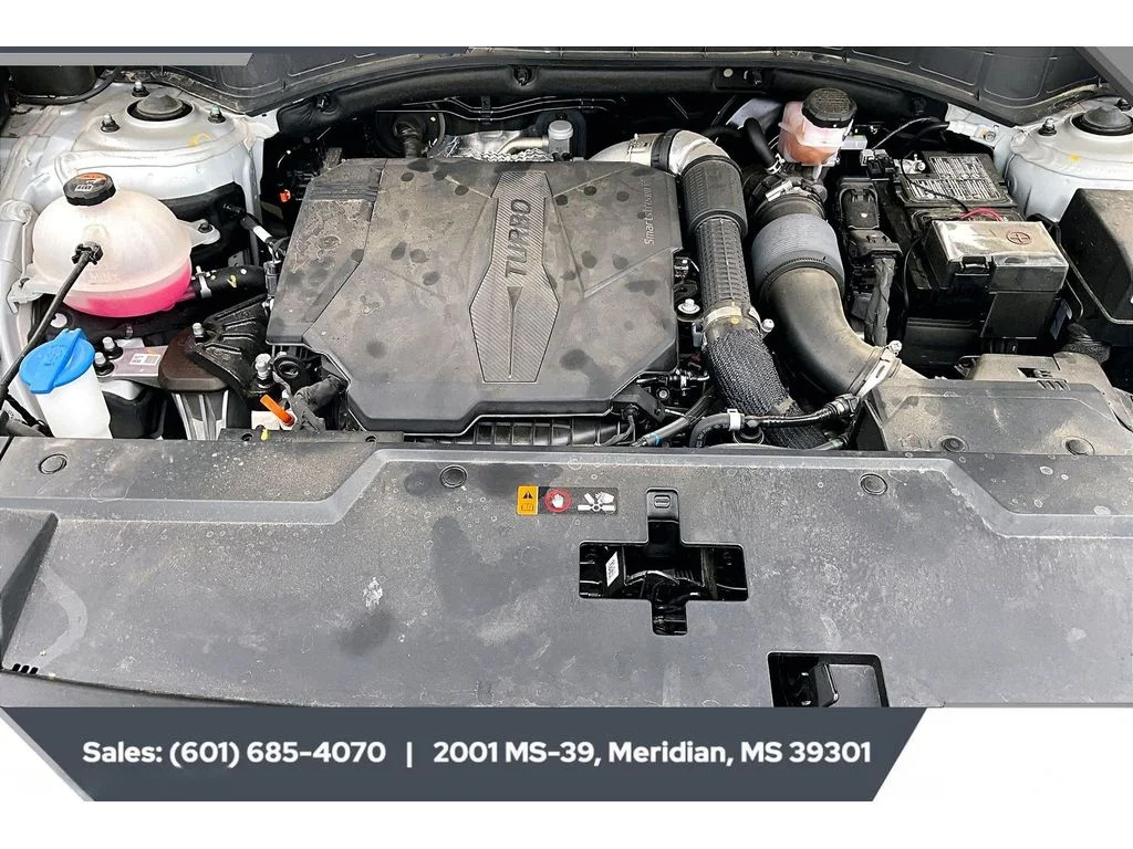 Used 2025 SHIMMERING SILVER Hyundai SEL image 8
