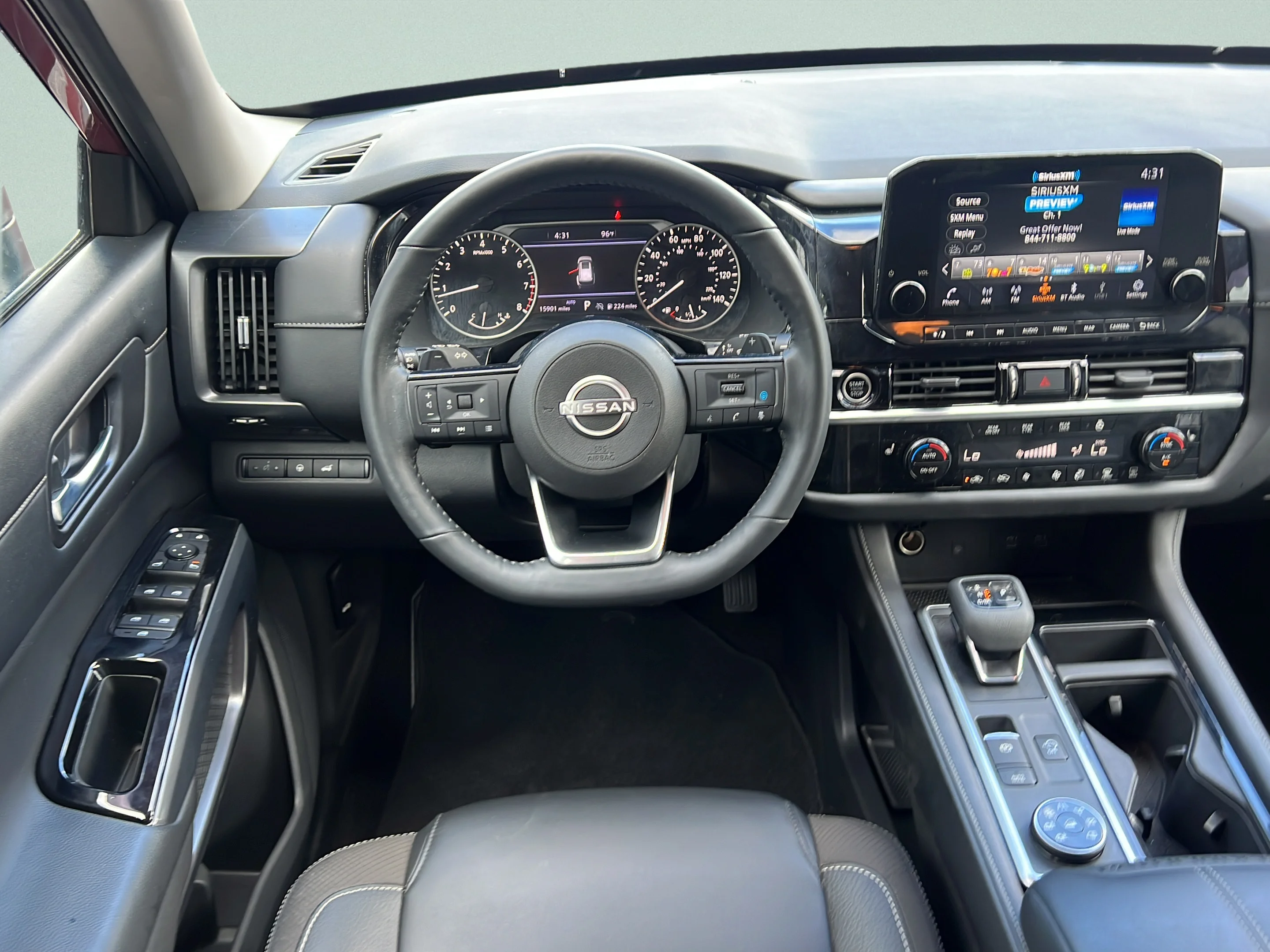 Used 2023 Scarlet Ember Tintcoat Nissan SL image 15