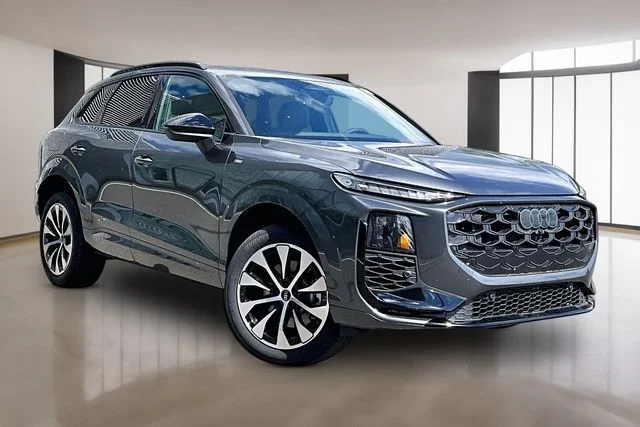 2026 Audi Q3 S line quattro's photo
