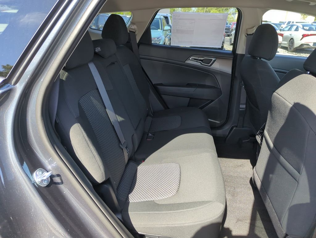 New 2026 Gravity Gray Kia LX image 31