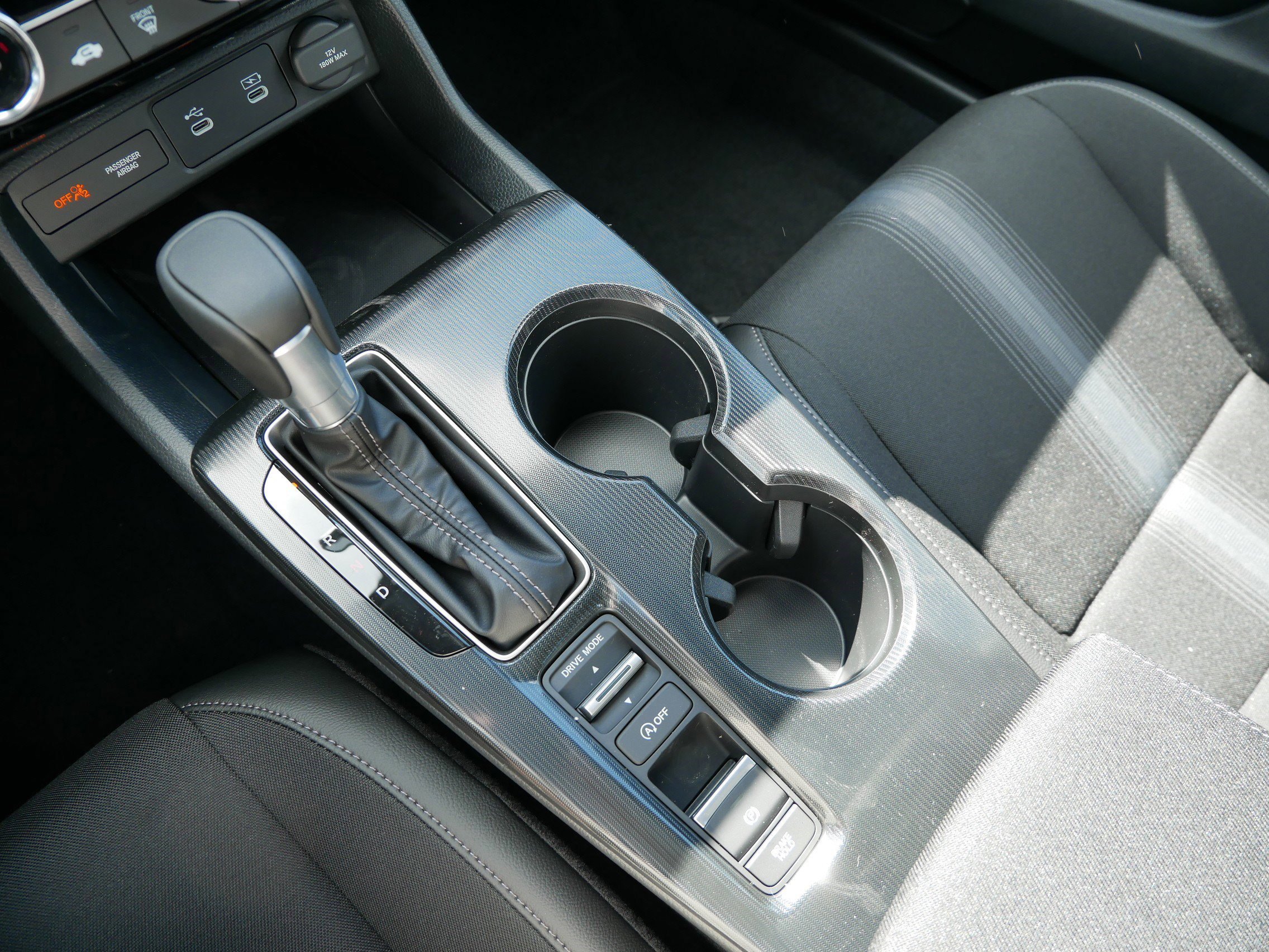 2026 Honda Civic Hatchback Sport - Photo 10