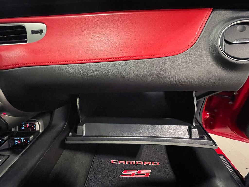 Used 2015 Red Chevrolet SS image 65