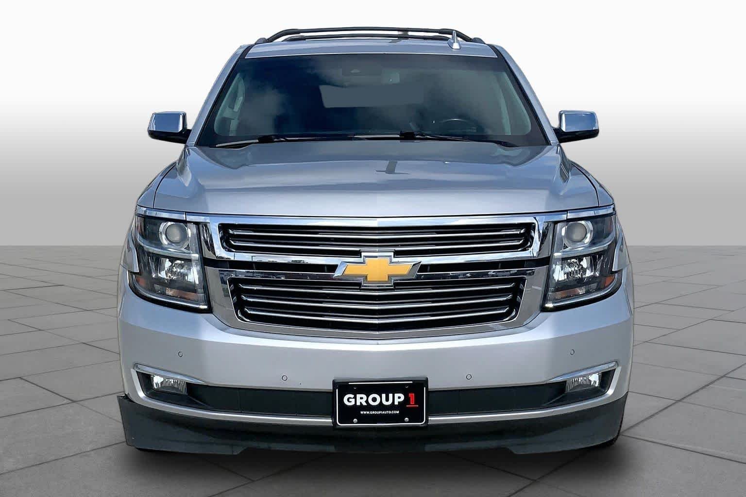 Used 2018 Silver Ice Metallic Chevrolet Premier image 4