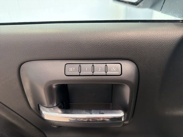 Used 2016 White Chevrolet LTZ image 19