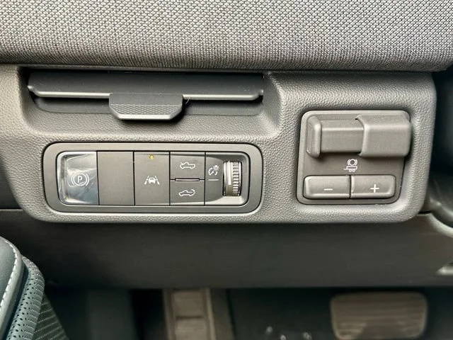 2026 GMC Sierra EV Elevation - Photo 32