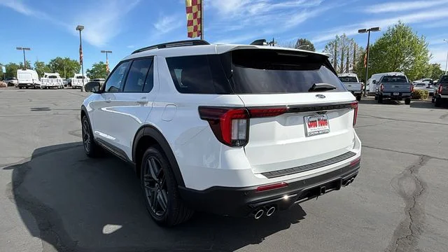 New 2026 Star White Metallic Tri-Coat Ford ST image 6