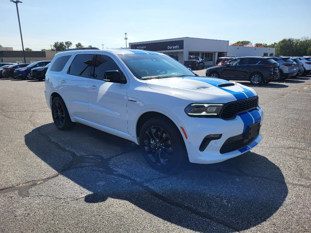Used 2023 White Knuckle Clearcoat Dodge R/T Plus image 4