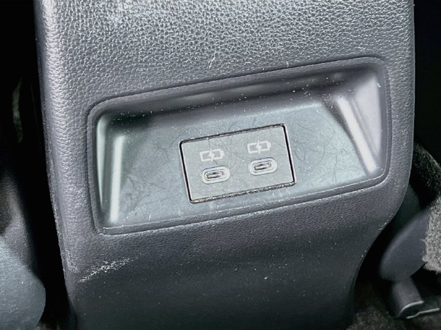 2025 Toyota Corolla LE - Photo 31